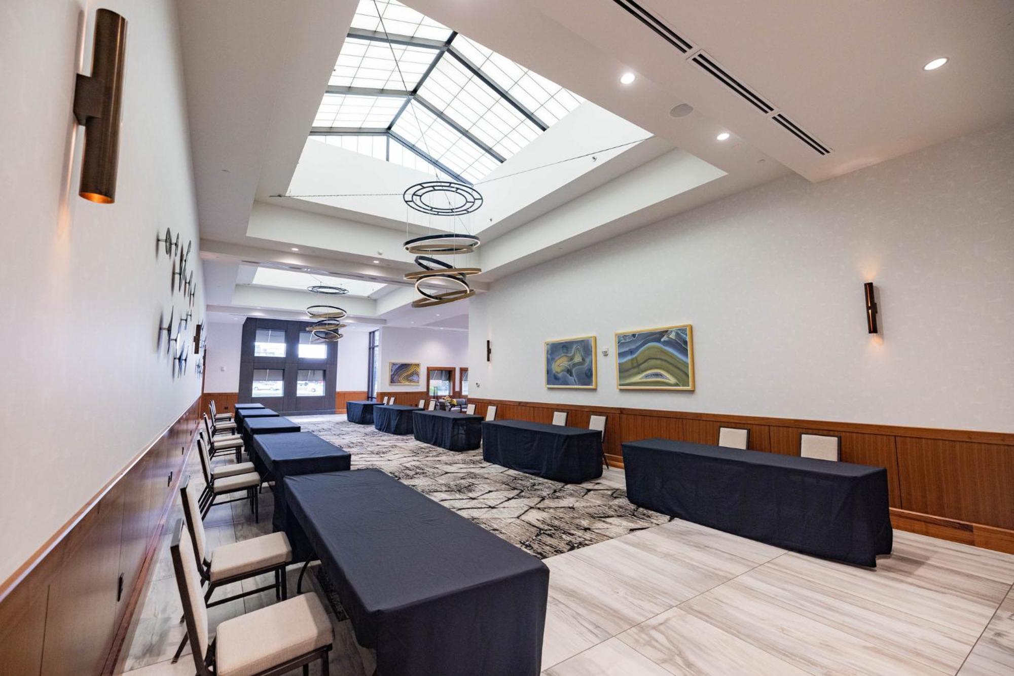 Crowne Plaza Lansing By Ihg Otel Dış mekan fotoğraf
